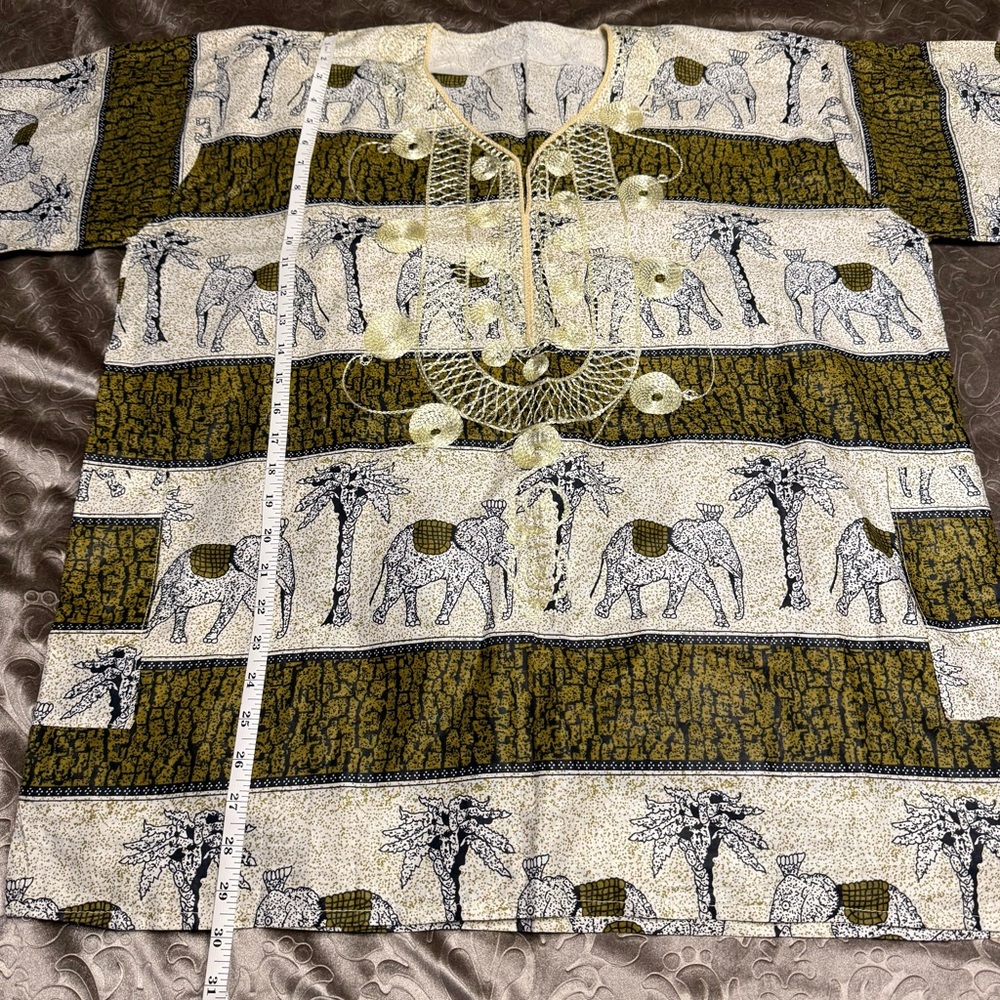 Handmade African Print Tunic with Elephant and Palm Tree Design Embroidered - Picture 5 of 9